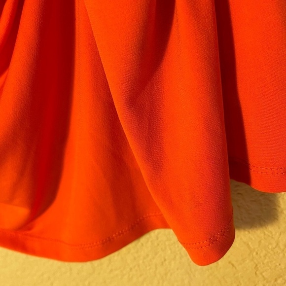 KENNETH Cole Bold Orange Faux Wrap Tank Top Medium Stretchy Flattering Travel - Picture 4 of 12
